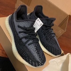 YEEZY 350 CARBON-BRAND NEW
